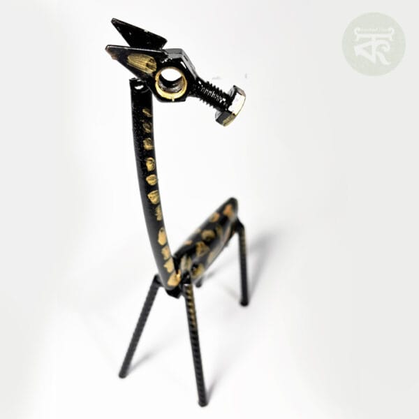 Scrap Metal Giraffe Art Piece: A Statement of Sustainability