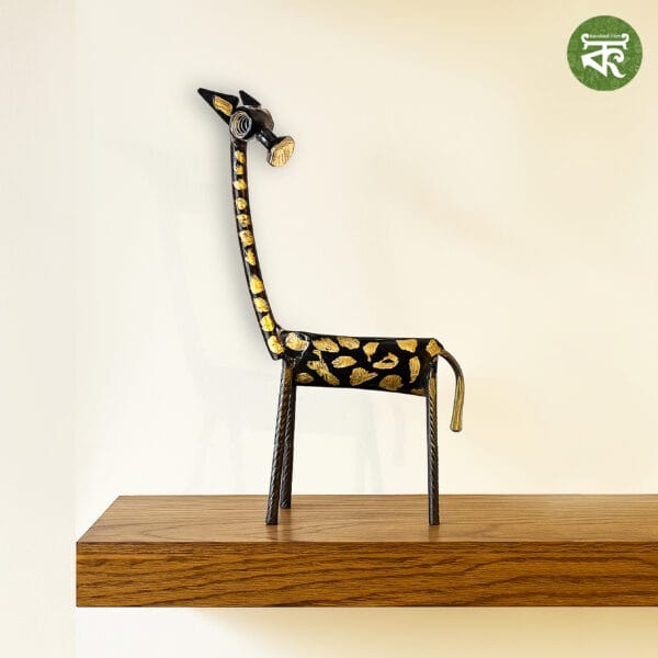 Scrap Metal Giraffe Art Piece: A Statement of Sustainability